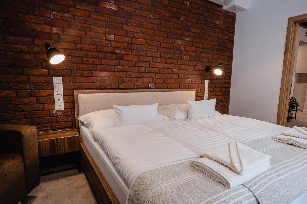 Garni Hotel Dock Братислава Экстерьер фото